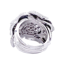 Bague Rose en or blanc et diamants. - Castafiore