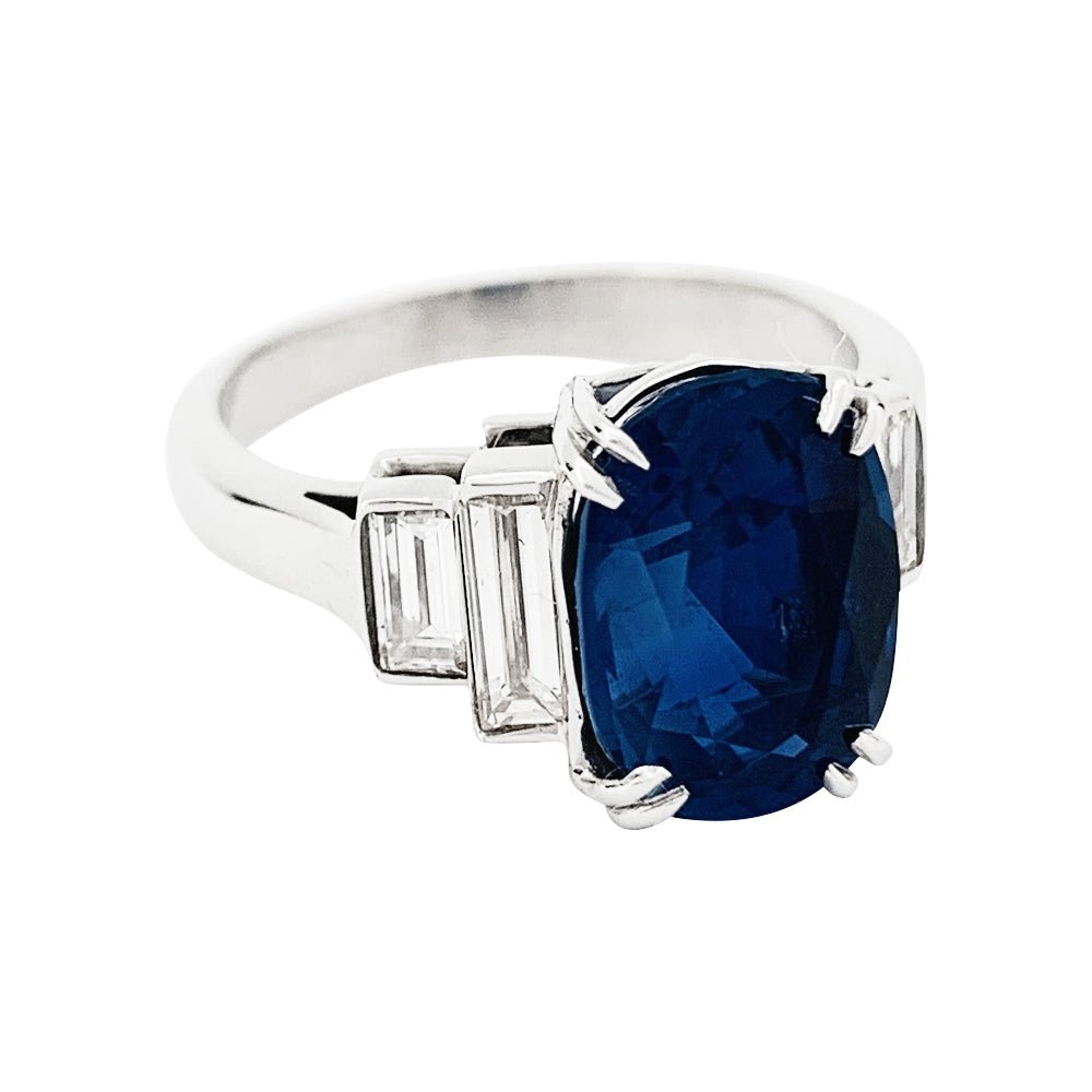 Bague saphir 5,16 carats en or blanc et diamants - Castafiore