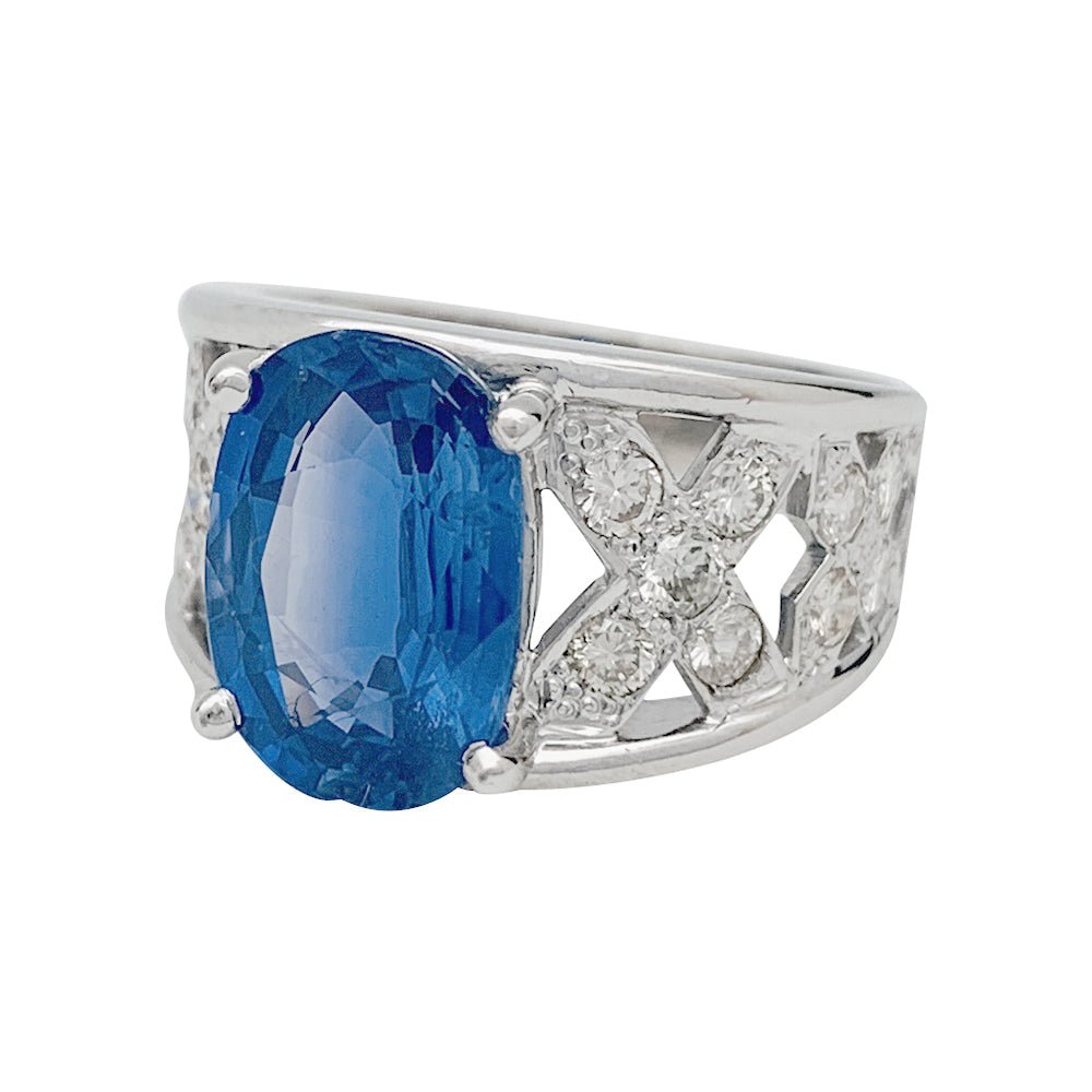 Bague saphir en or blanc, diamants - Castafiore
