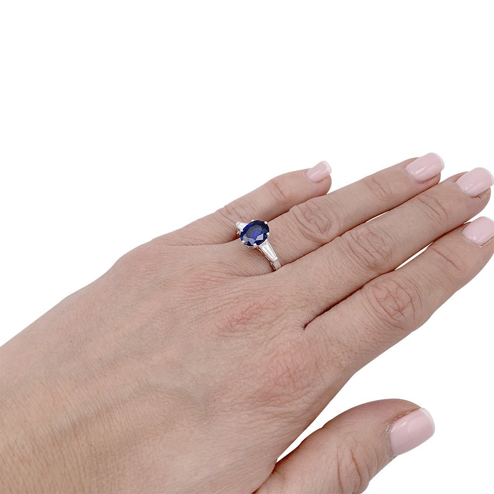 Bague saphir, platine et diamants - Castafiore