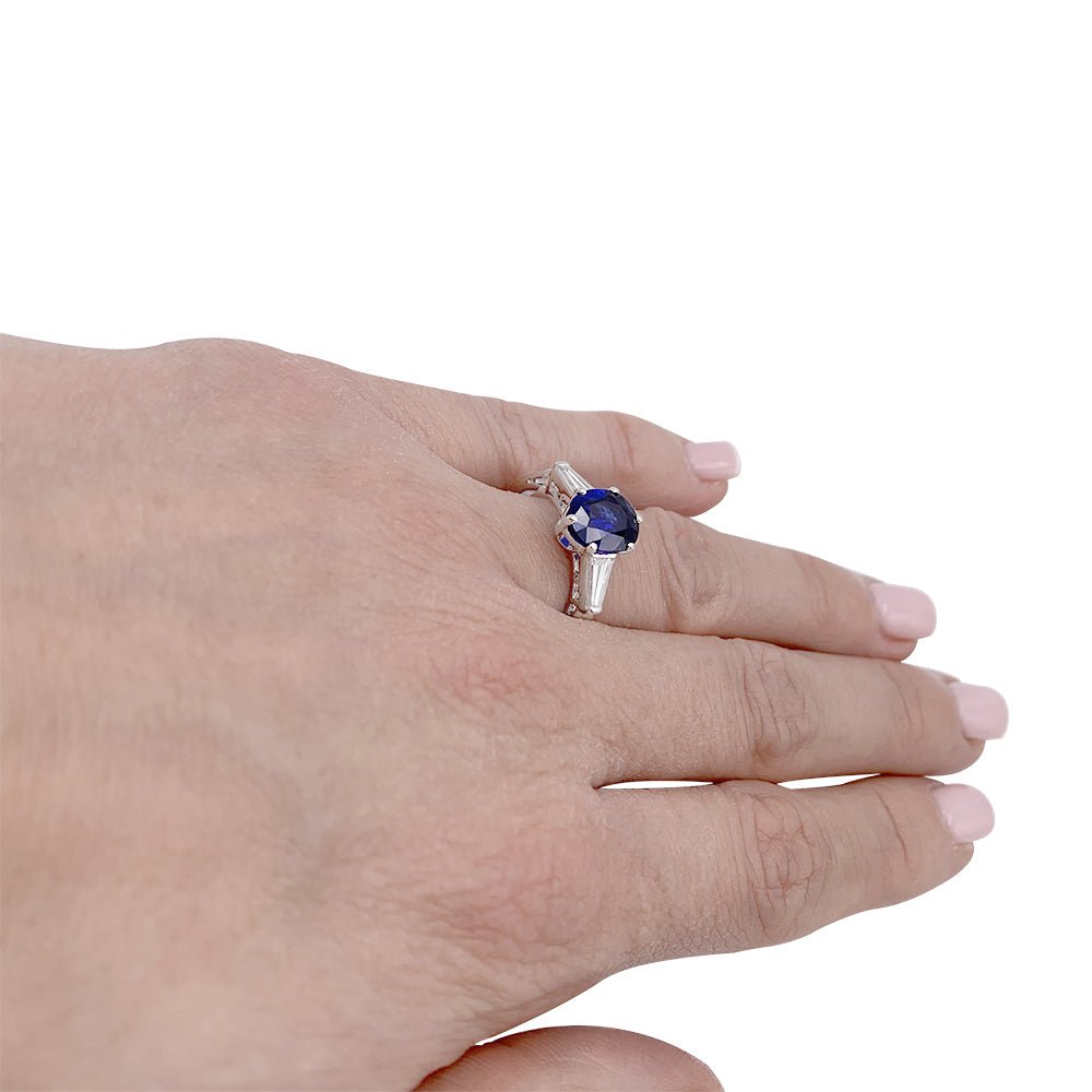 Bague saphir, platine et diamants - Castafiore