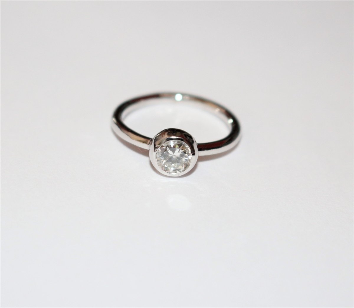 Bague Solitaire Avec Pli Certificat LFG - Castafiore