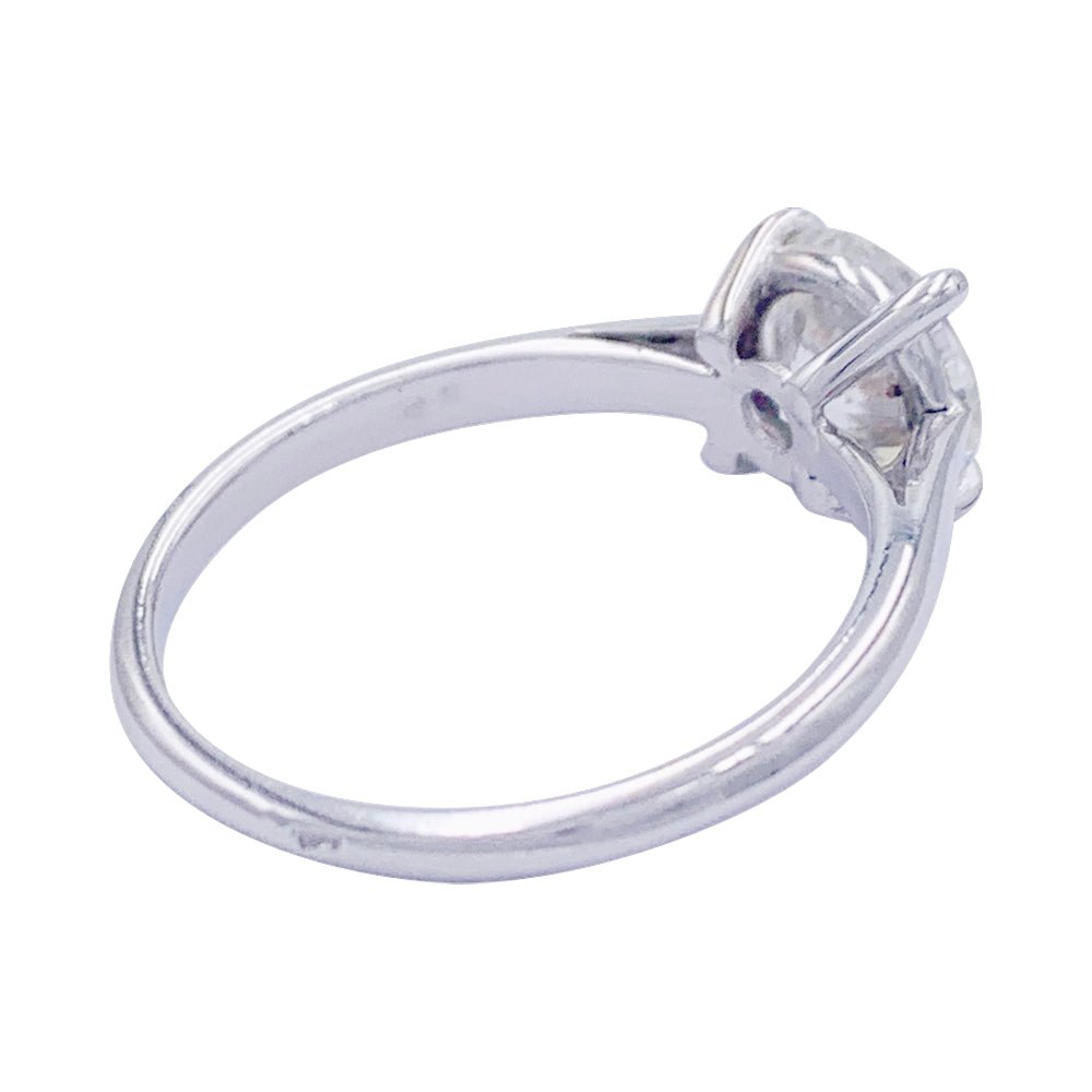 Bague solitaire en or blanc, diamant 1,36 carat - Castafiore