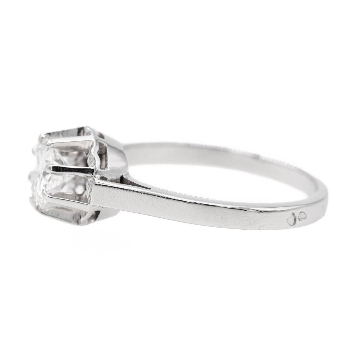 Bague solitaire en or blanc et diamant - Castafiore