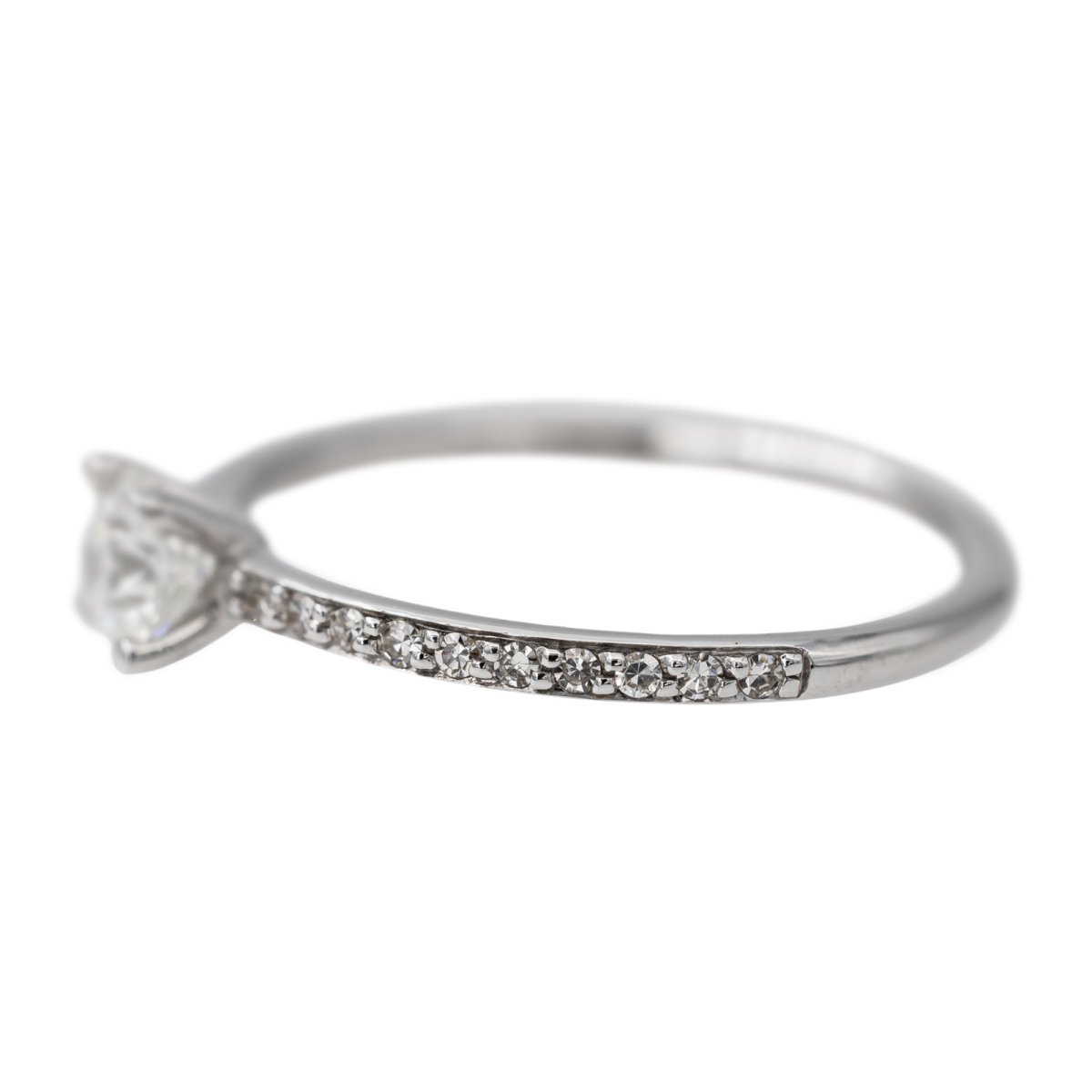 Bague Solitaire en or blanc et diamants - Castafiore
