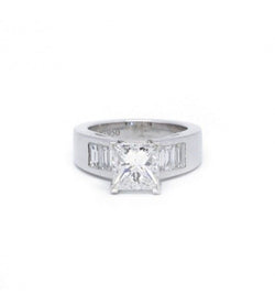 Bague Solitaire en platine et diamants - Castafiore