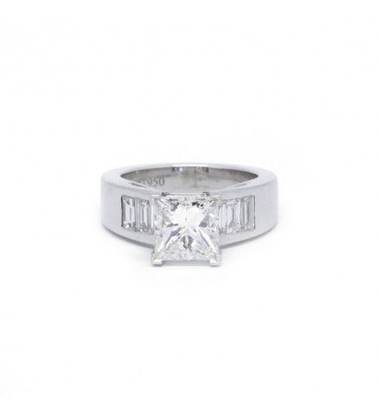 Bague Solitaire en platine et diamants - Castafiore