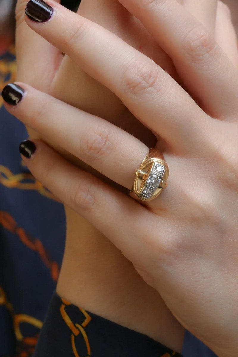 Bague tank Art-Déco en or jaune et diamants - Castafiore