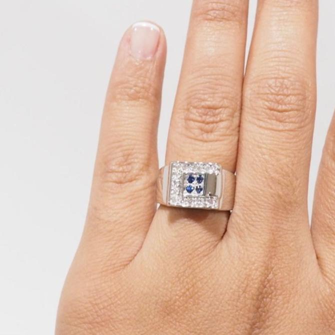 Bague Tank en or blanc, saphirs et diamants - Castafiore