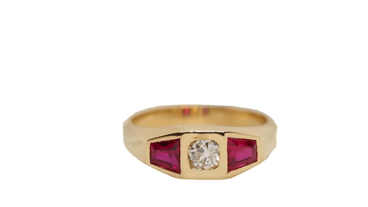 Bague Tank en or jaune, rubis et diamant - Castafiore