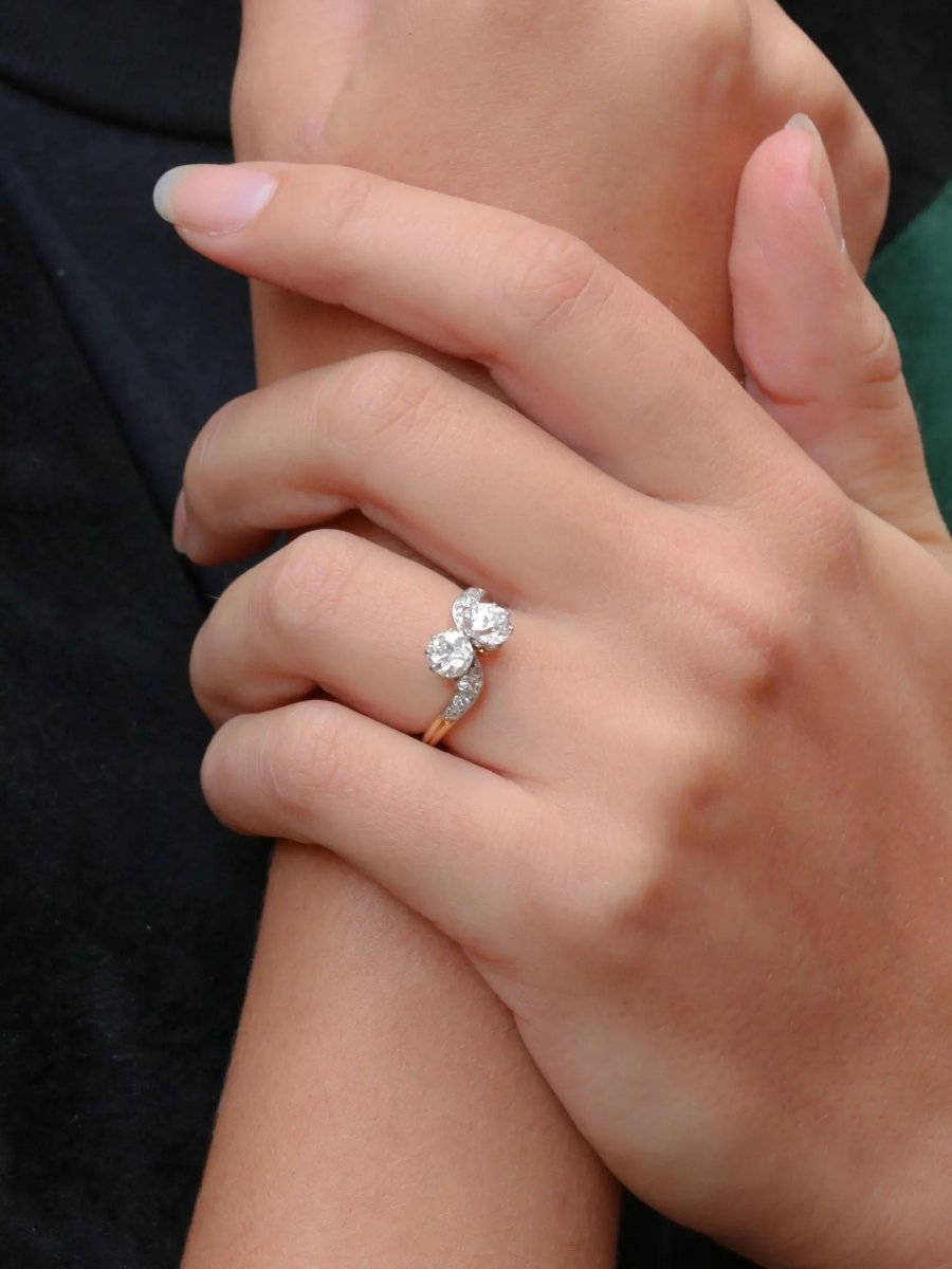 Bague toi et moi Belle Epoque en or jaune et diamants taille ancienne - Castafiore