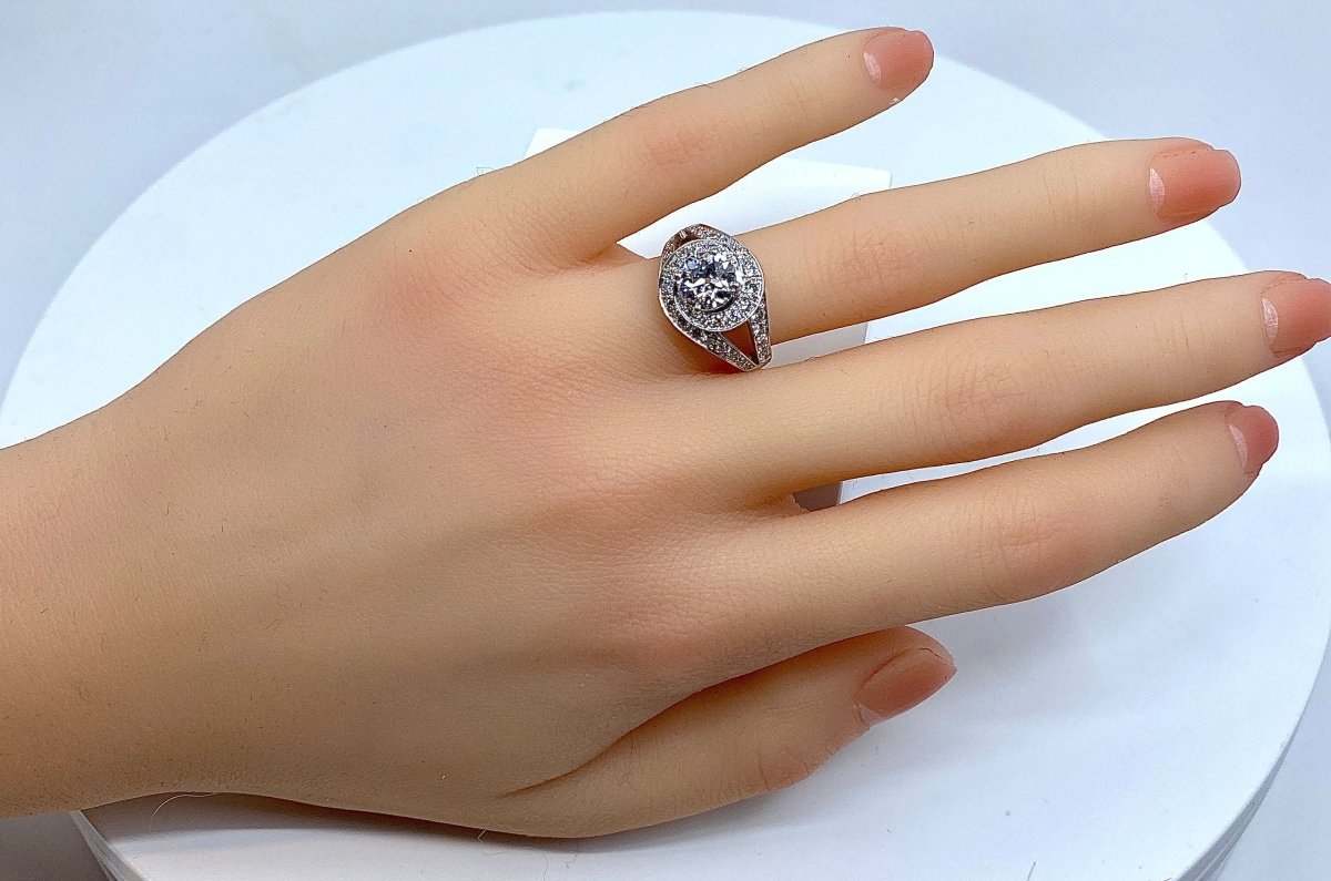 Bague tourbillon en or 18 carats en diamants - Castafiore
