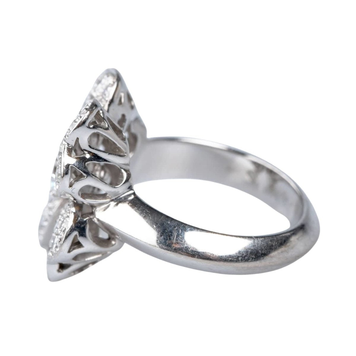 Bague VAN CLEEF & ARPELS "Cosmos" en or blanc ornée de 53 diamants - Castafiore