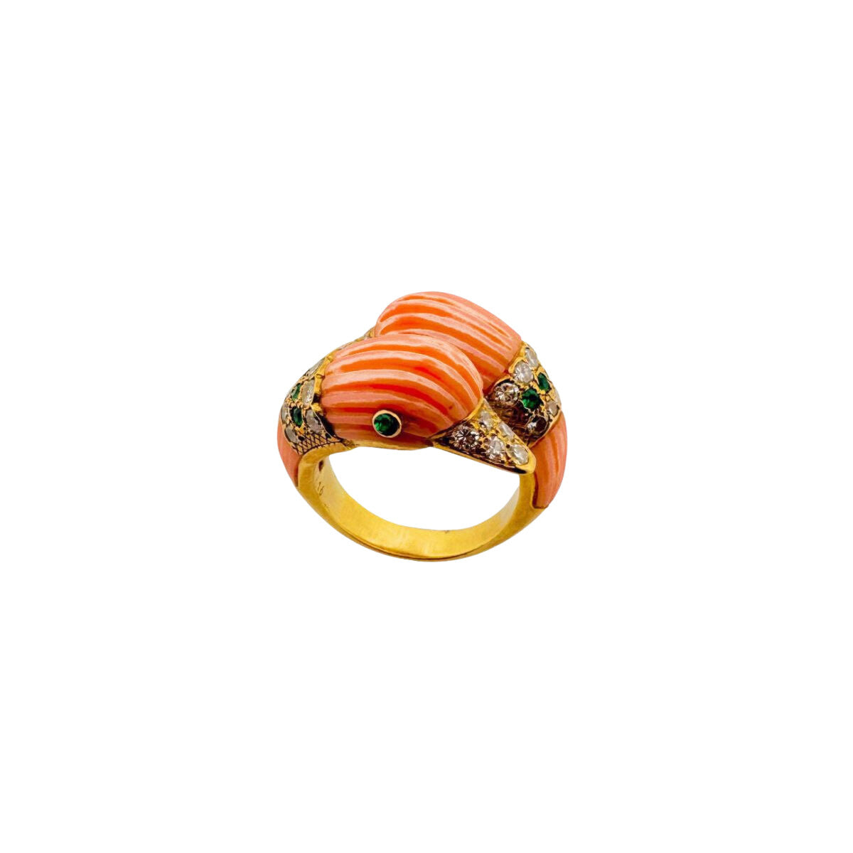 Bague VAN CLEEF & ARPELS "Cygnes" en or jaune, corail rose, émeraudes et diamants - Castafiore