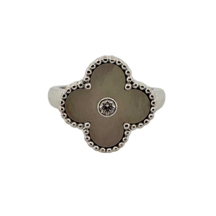 Bague VAN CLEEF & ARPELS en or blanc, nacre et diamant - Castafiore