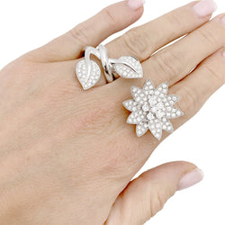 Bague VAN CLEEF & ARPELS "Lotus" en or blanc et diamants. - Castafiore