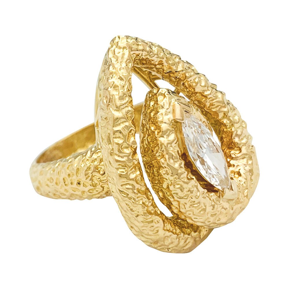 Bague VAN CLEEF & ARPELS, or jaune, diamant navette - Castafiore