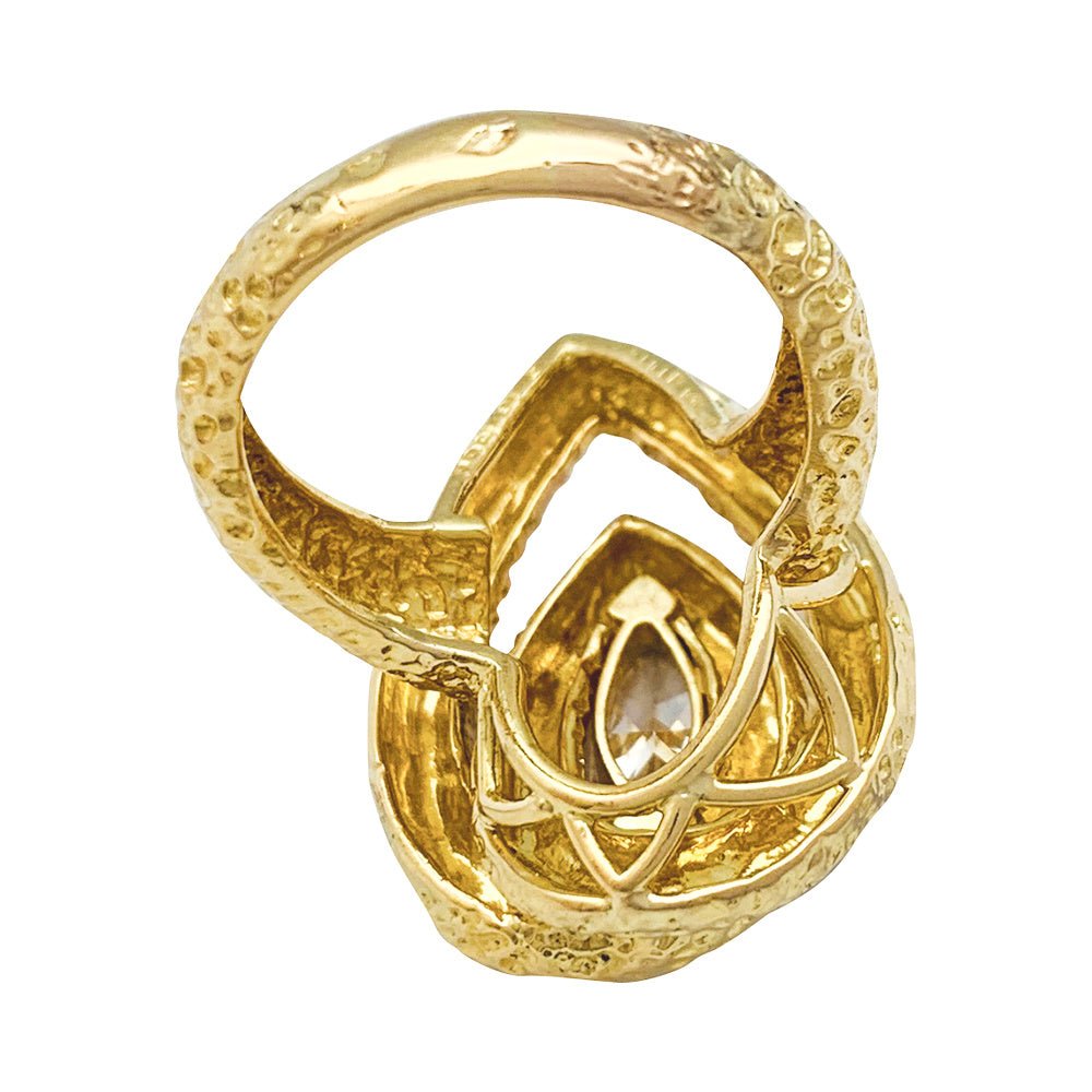 Bague VAN CLEEF & ARPELS, or jaune, diamant navette - Castafiore