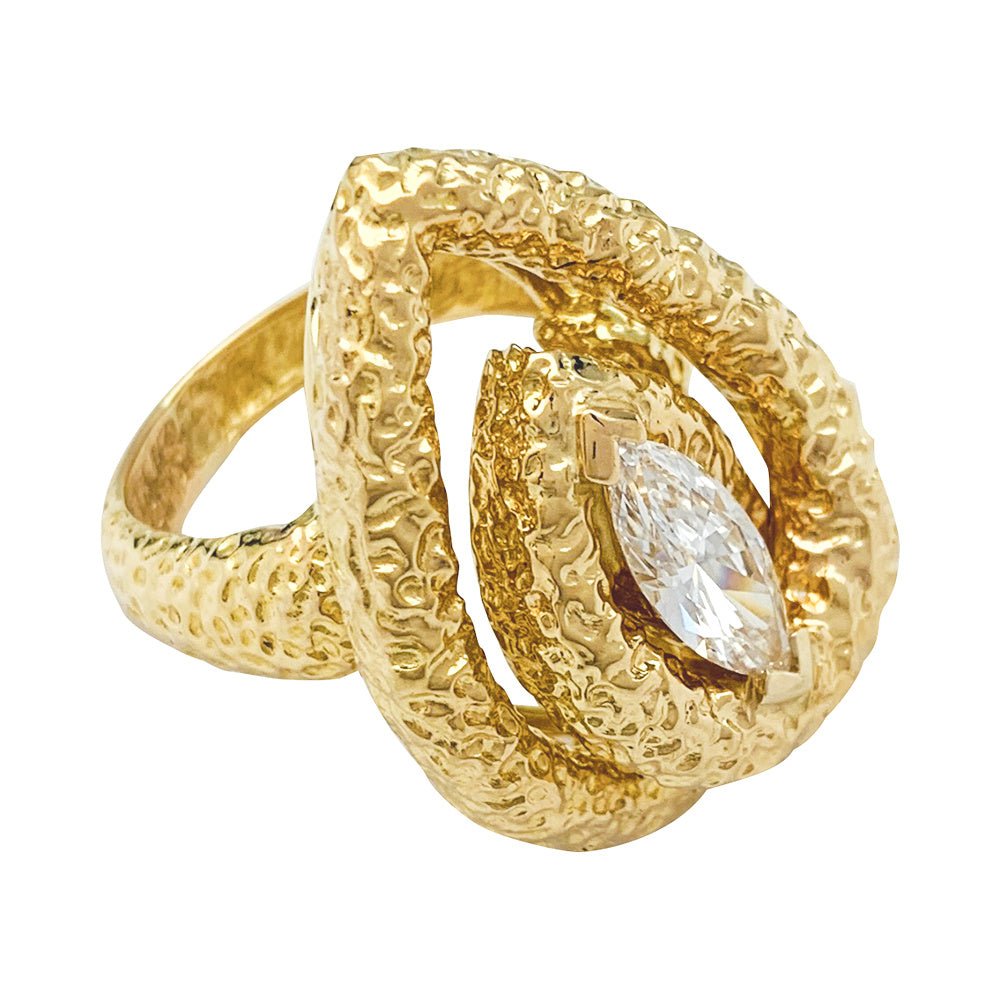 Bague VAN CLEEF & ARPELS, or jaune, diamant navette - Castafiore