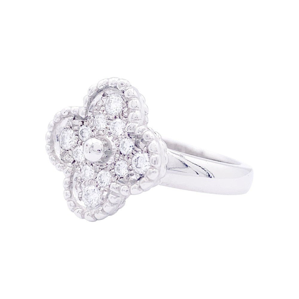 Bague VAN CLEEF & ARPELS "Vintage Alhambra", en or blanc et diamants - Castafiore