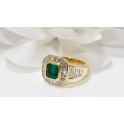 Bague vintage en or jaune, émeraude et diamants - Castafiore