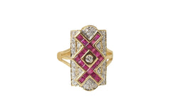 Bague vintage en or jaune, rubis et diamants - Castafiore