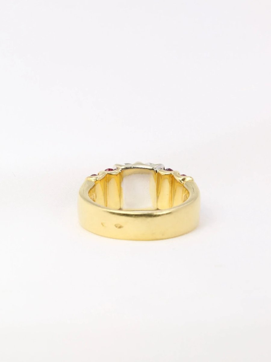 Bague vintage en or, rubis et diamants - Castafiore