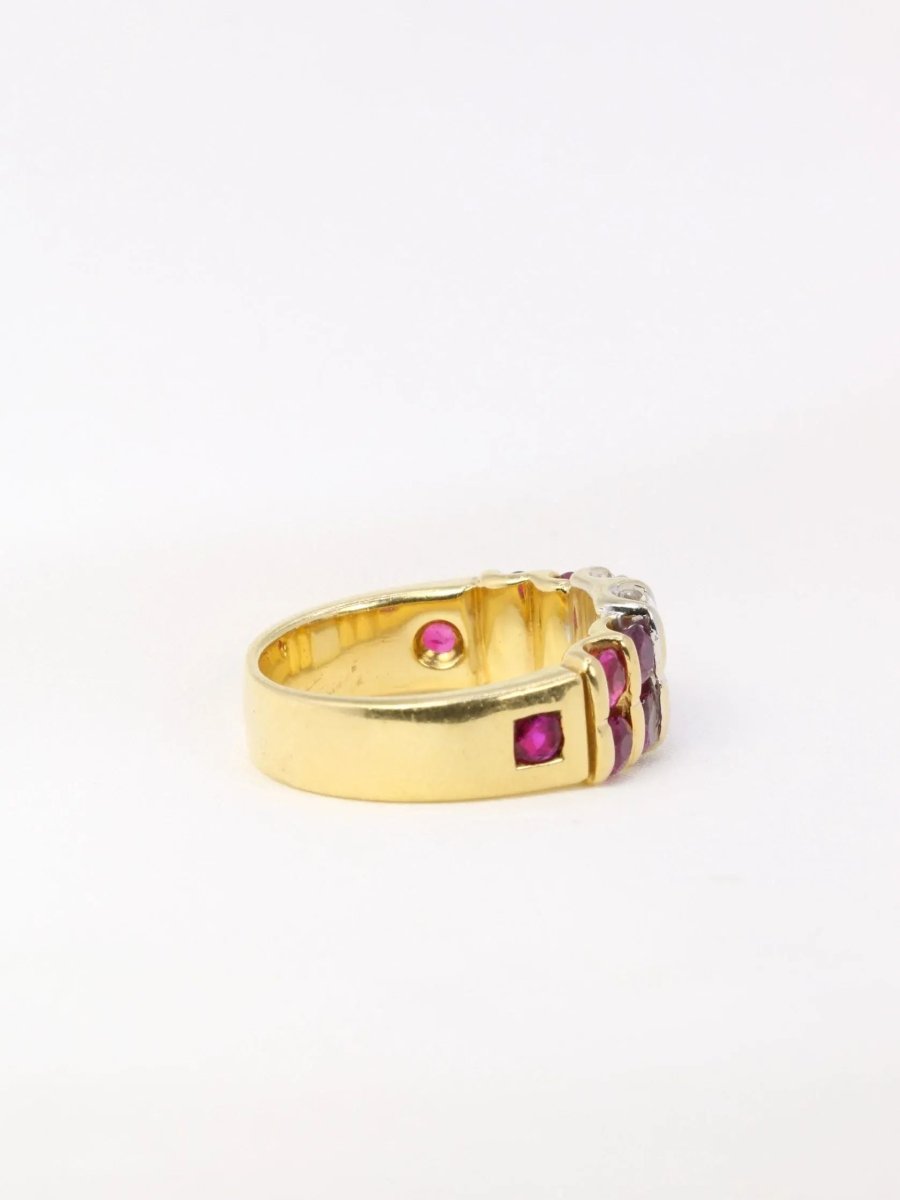 Bague vintage en or, rubis et diamants - Castafiore