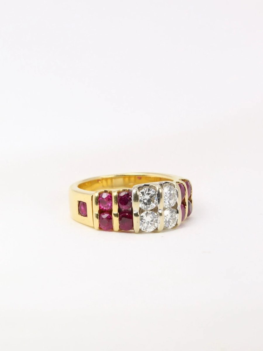 Bague vintage en or, rubis et diamants - Castafiore