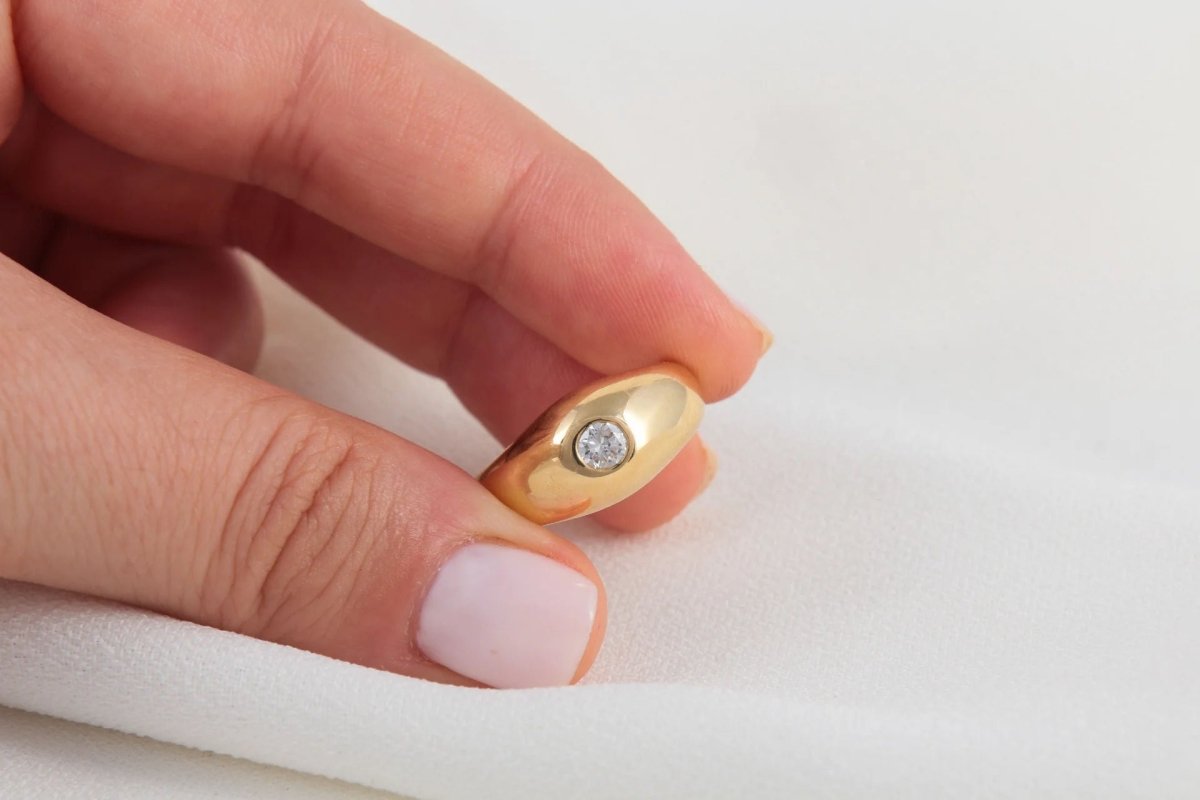 Bague Vintage Jonc Anglais en Or et Diamant - Castafiore