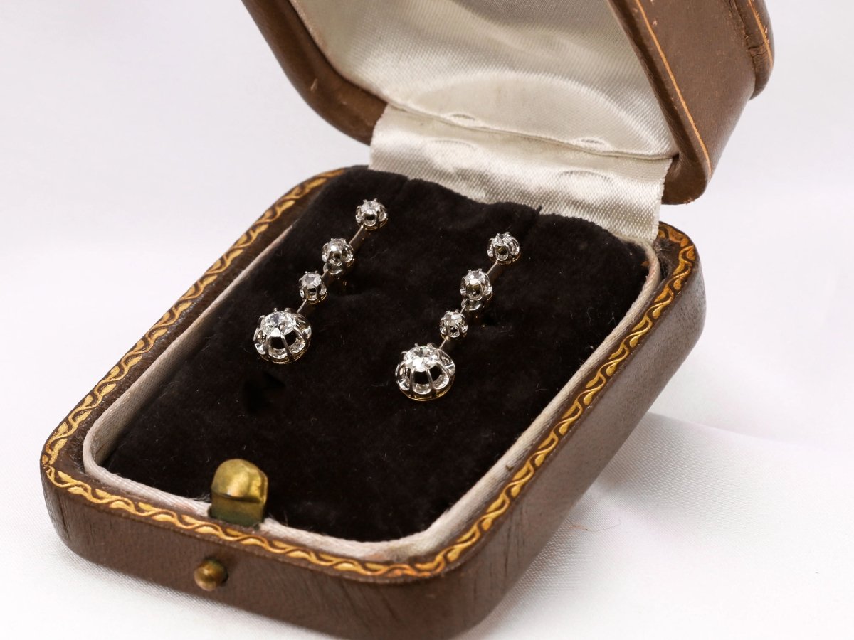 Boucle d’oreilles dormeuses anciennes en or, argent et diamants taille ancienne - Castafiore