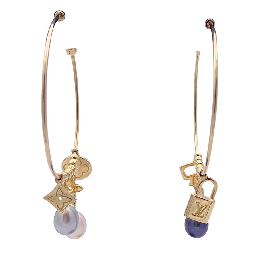 Boucles d'oreille Créoles LOUIS VUITTON "Monogram" en or jaune et perles - Castafiore