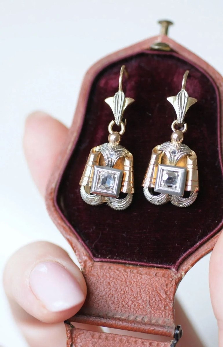 Boucles d'oreilles Art Deco diamants trois ors - Castafiore