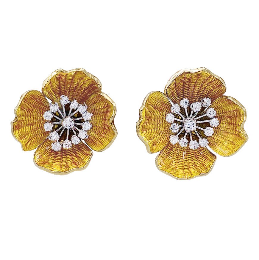 Boucles d'oreilles Boucheron, "Eglantine",or et platine, émail et diamants - Castafiore