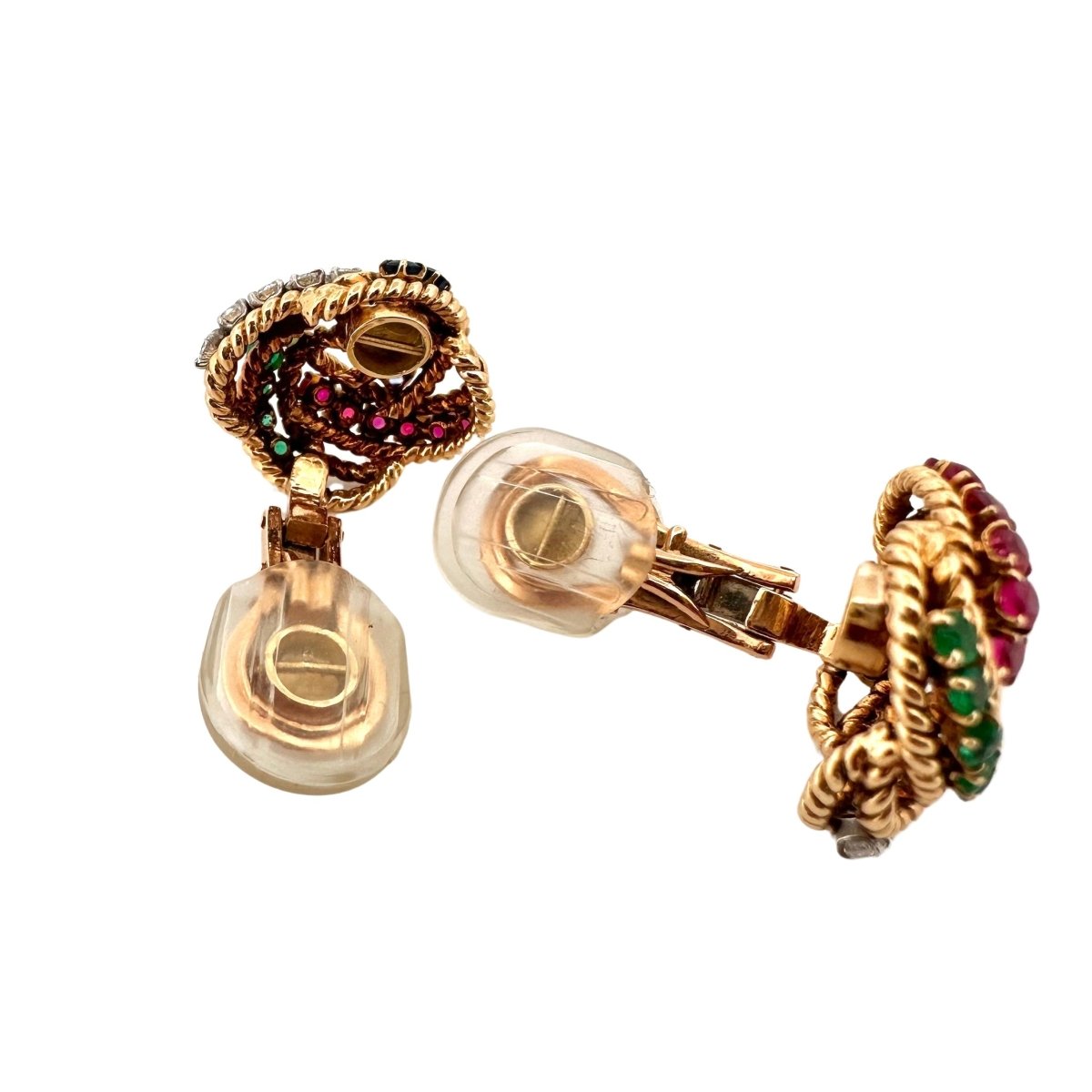 Boucles d'oreilles BOUCHERON en or jaune, émeraude, rubis, saphirs et diamants - Castafiore