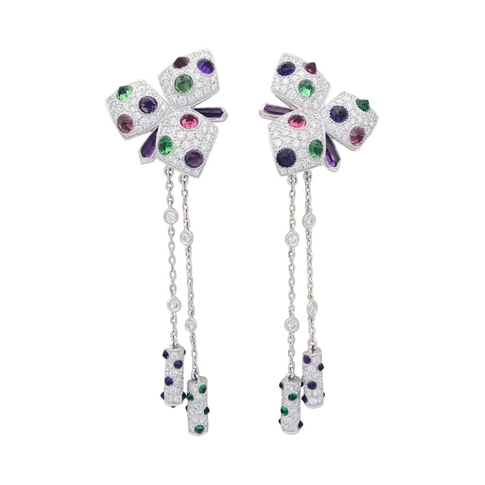 Boucles d'oreilles CARTIER "Caresse d'Orchidée"en or blanc, diamants et pierres de couleurs - Castafiore