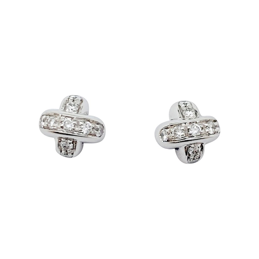 Boucles d'oreilles CHAUMET, "Liens" en or blanc et diamants - Castafiore