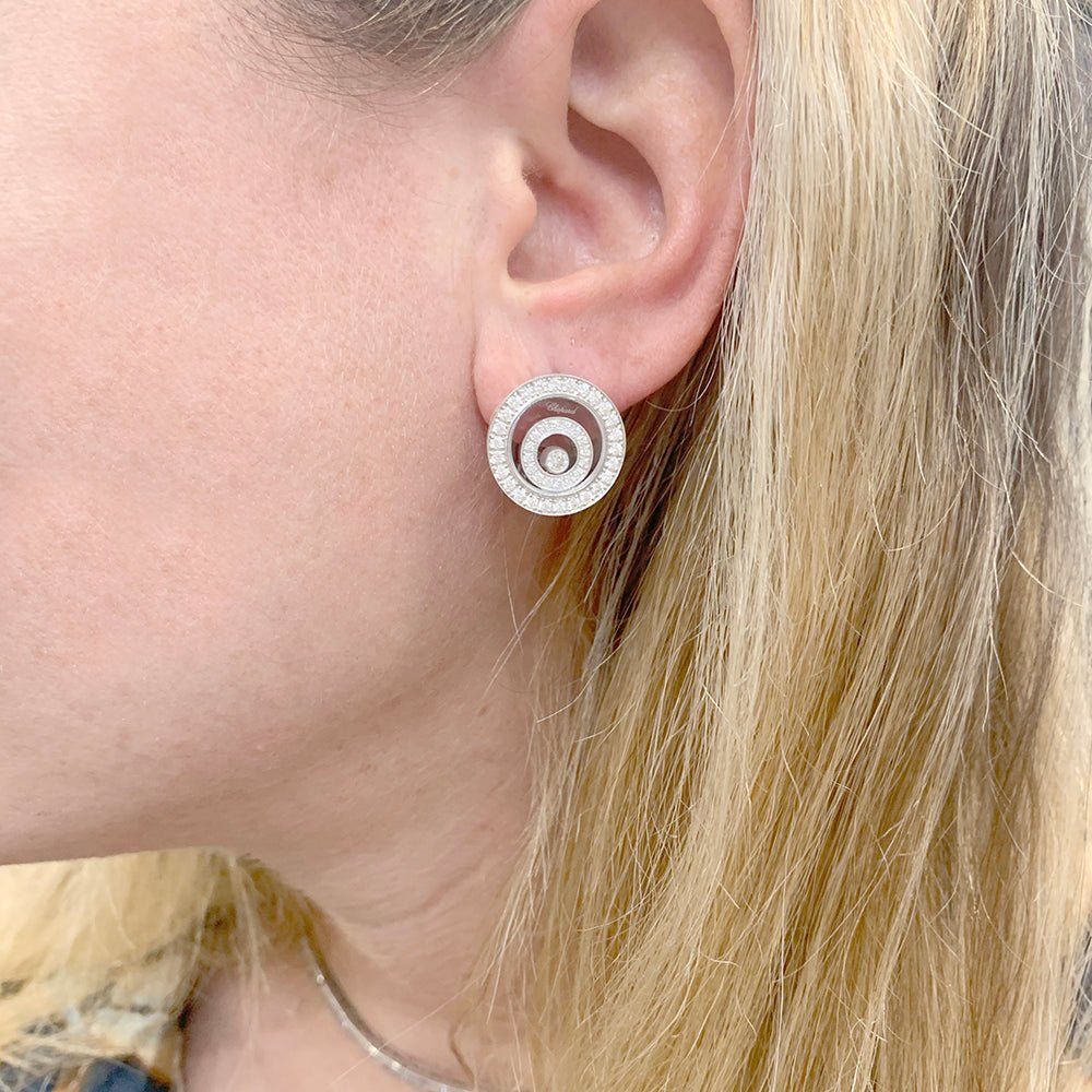 Boucles d'oreilles CHOPARD "Happy Spirit" en or blanc et diamants - Castafiore