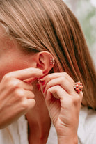 Boucles d'oreilles Créoles à breloque géométrique en or jaune - Castafiore