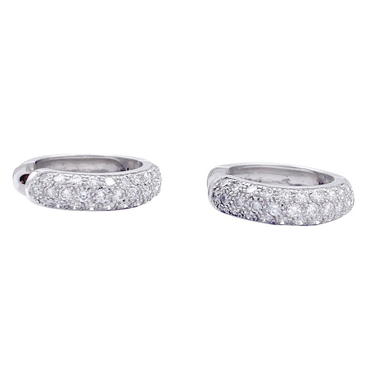 Boucles d'oreilles créoles en or blanc, diamants. - Castafiore