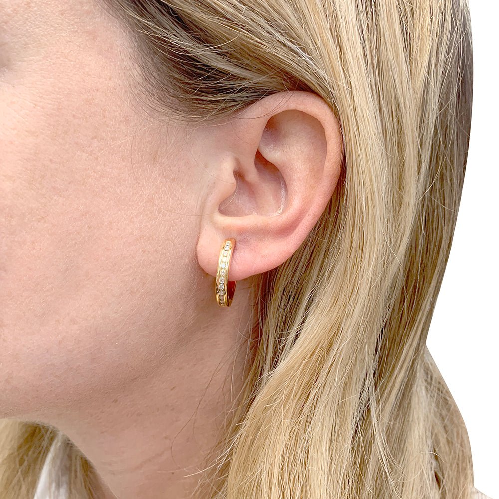 Boucles d'oreilles créoles en or jaune et diamants - Castafiore