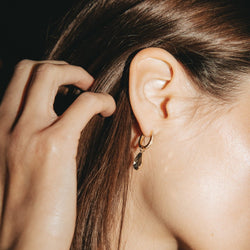 Boucles d'oreilles Créoles gouttes en or jaune et diamants - Castafiore