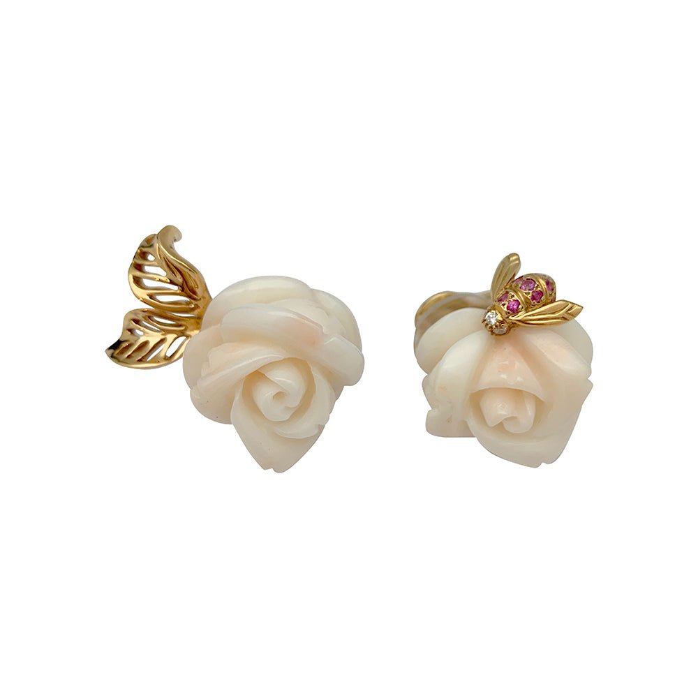 Boucles d'oreilles DIOR, "Rose Dior Pré Catelan", or jaune, corail, diamants et saphirs roses - Castafiore