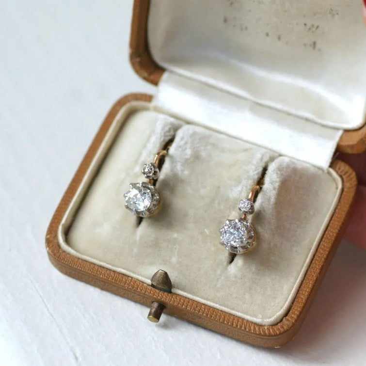 Boucles d'oreilles dormeuses anciennes diamants 1,10 Ct - Castafiore