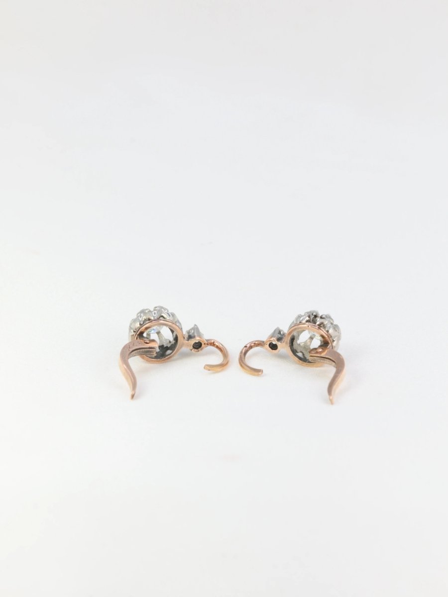 Boucles d’oreilles dormeuses anciennes en or et diamants - Castafiore