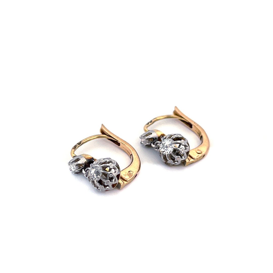 Boucles d'oreilles Dormeuses en or jaune et diamants - Castafiore