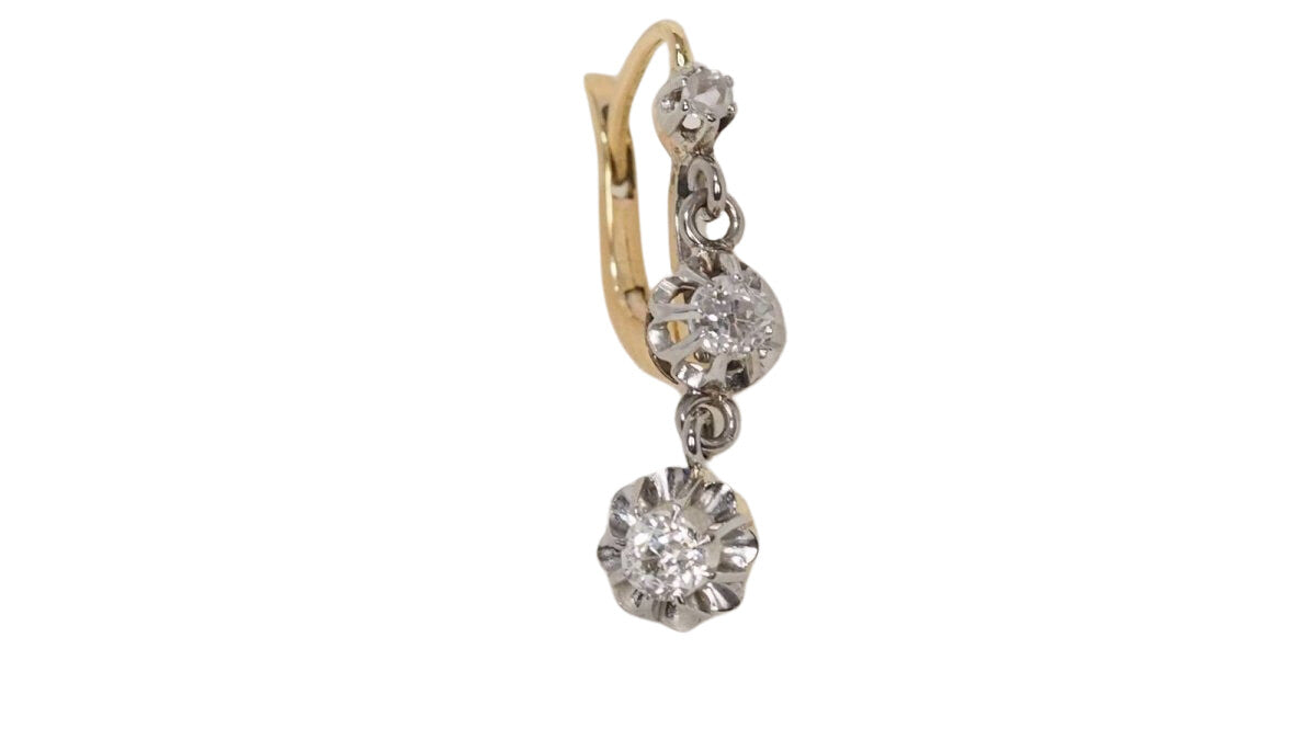 Boucles d'oreilles Dormeuses en or jaune et diamants - Castafiore