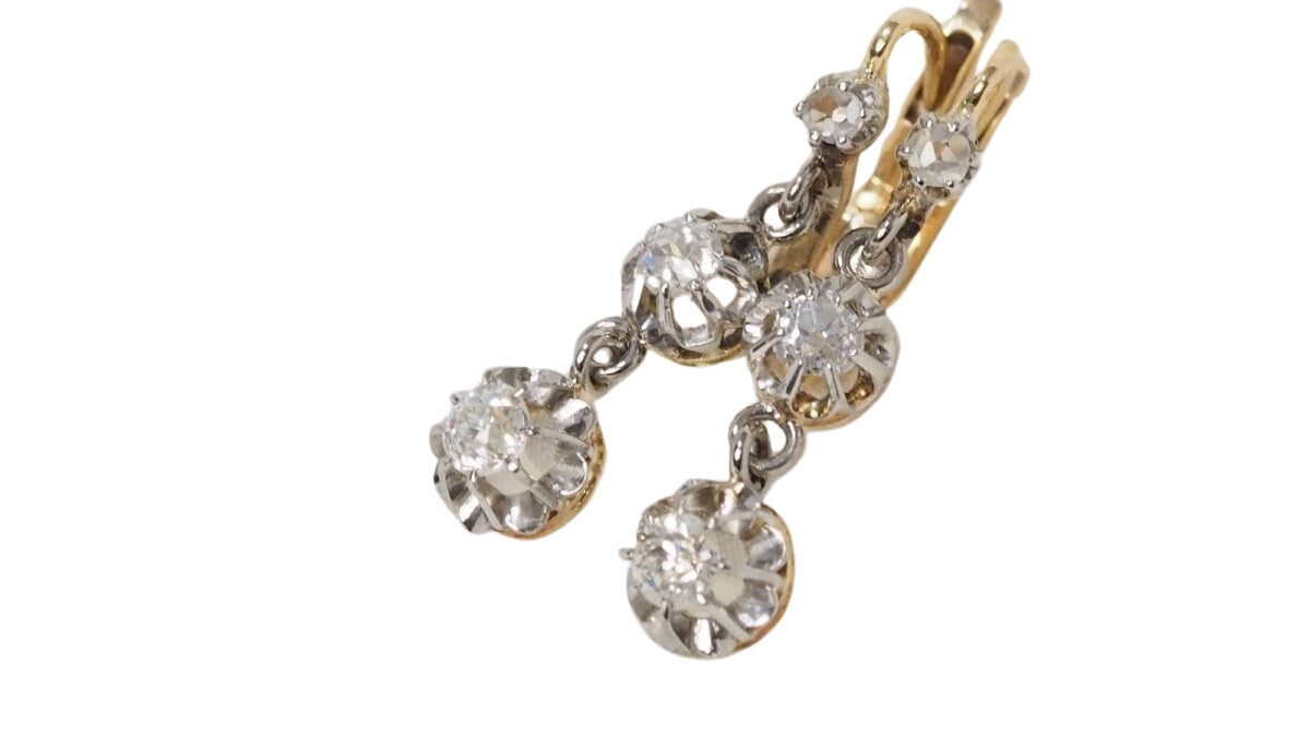 Boucles d'oreilles Dormeuses en or jaune et diamants - Castafiore