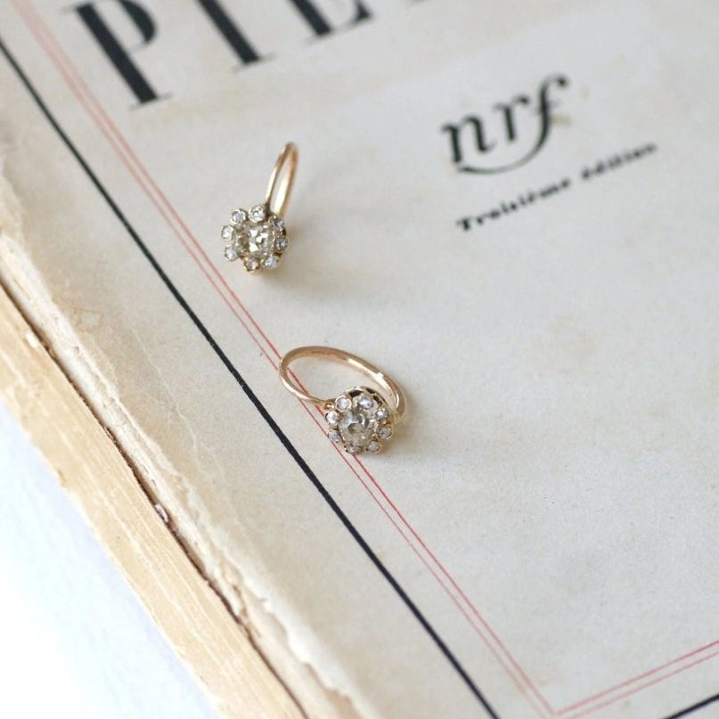 Boucles d'oreilles Dormeuses en or rose et diamants - Castafiore