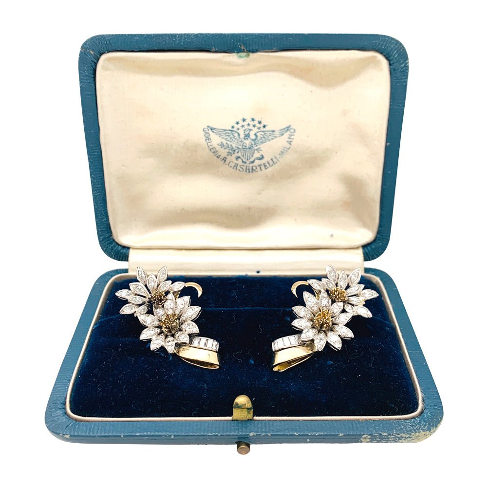 Boucles d'oreilles, "Edelweiss", en or jaune, platine et diamants - Castafiore